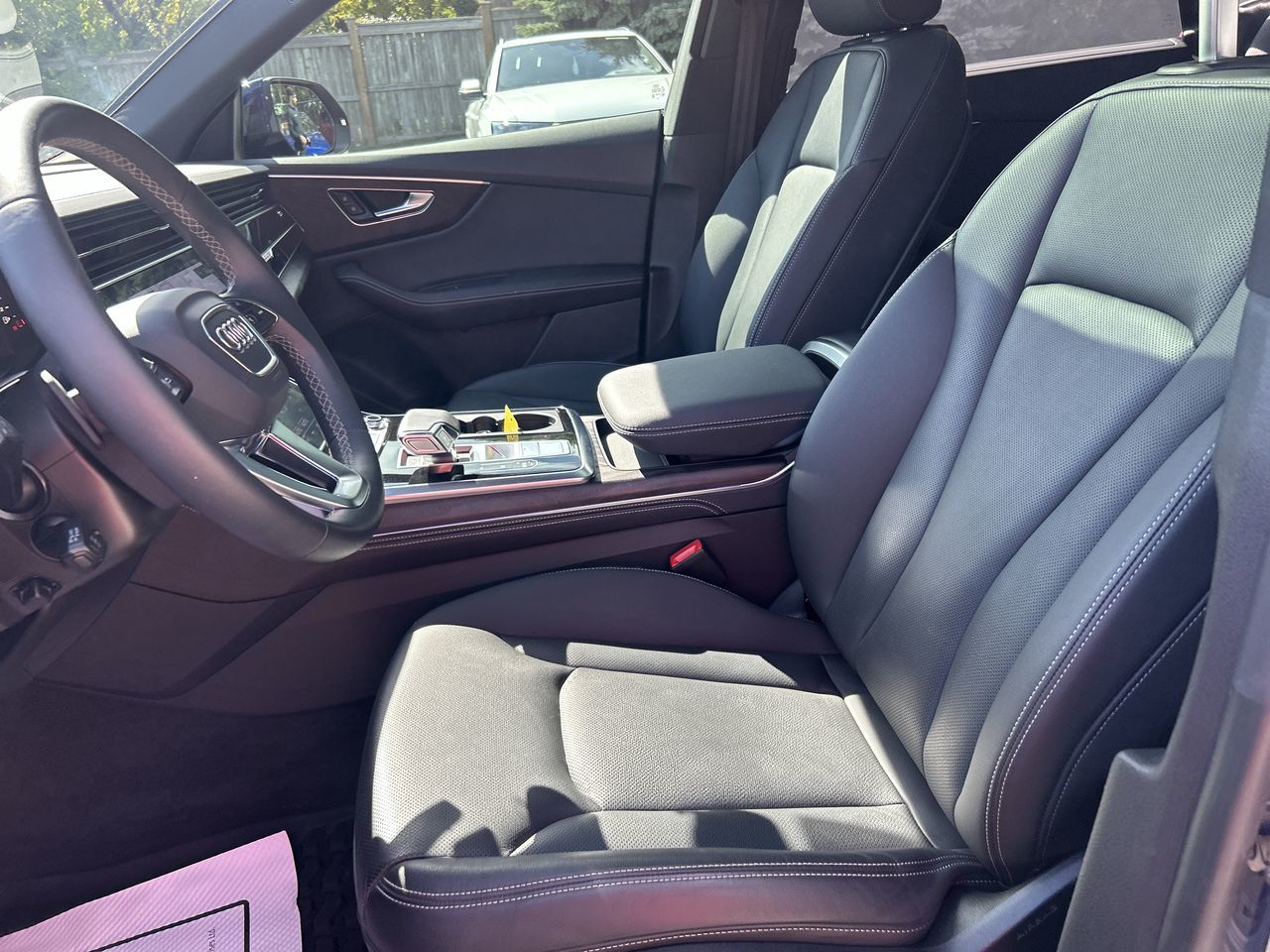 Audi Q8  2023 à Thornhill, Ontario