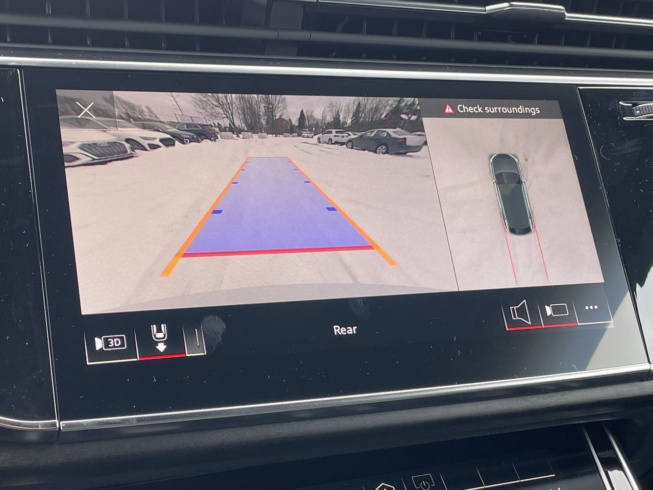 Audi Q8  2023 à Thornhill, Ontario