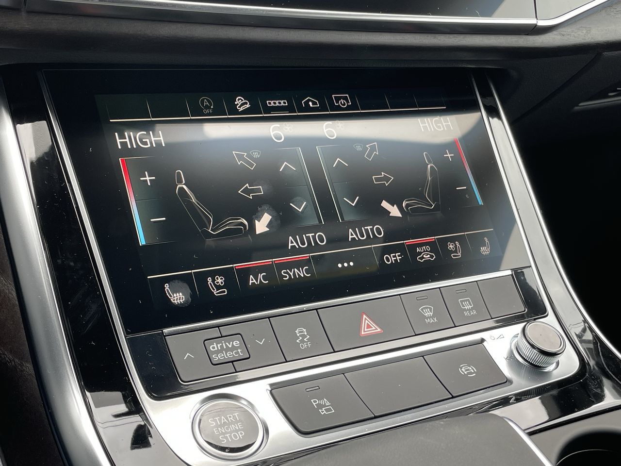 Audi Q8  2023 à Thornhill, Ontario