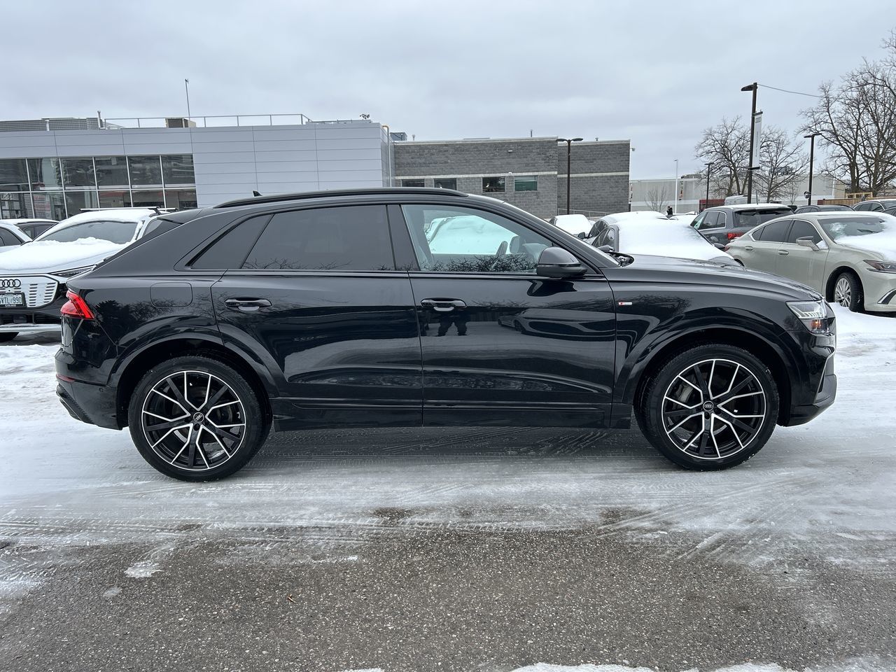 Audi Q8  2023 à Thornhill, Ontario