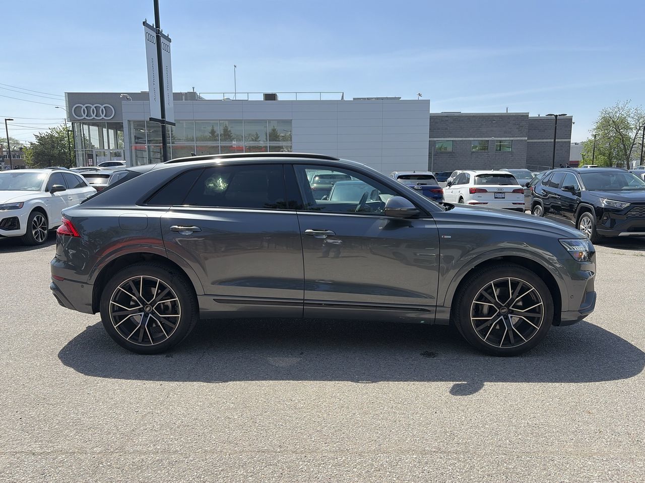 Audi Q8  2023 à Thornhill, Ontario