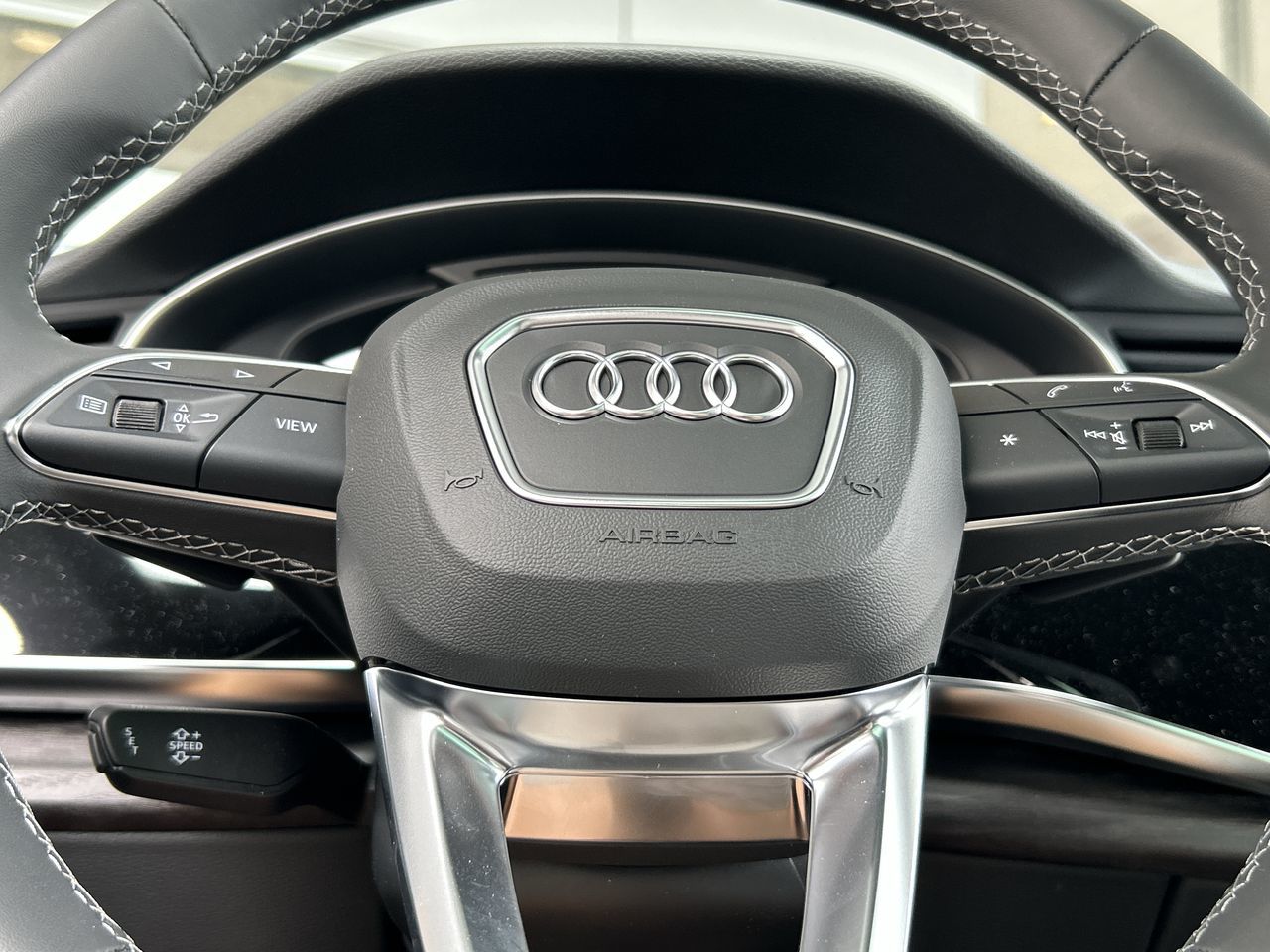 2023 Audi Q8 in Thornhill, Ontario