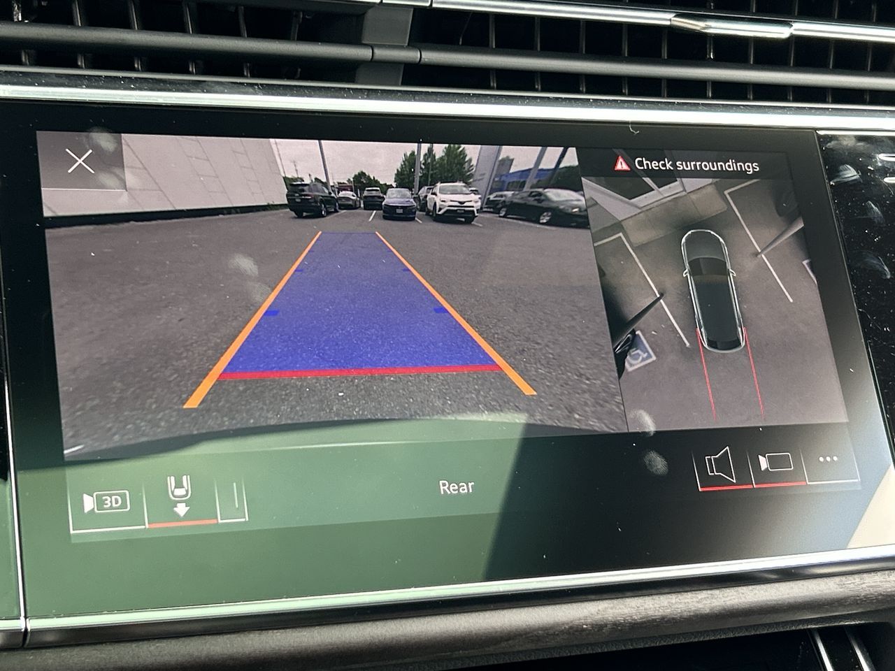 2023 Audi Q8 in Thornhill, Ontario