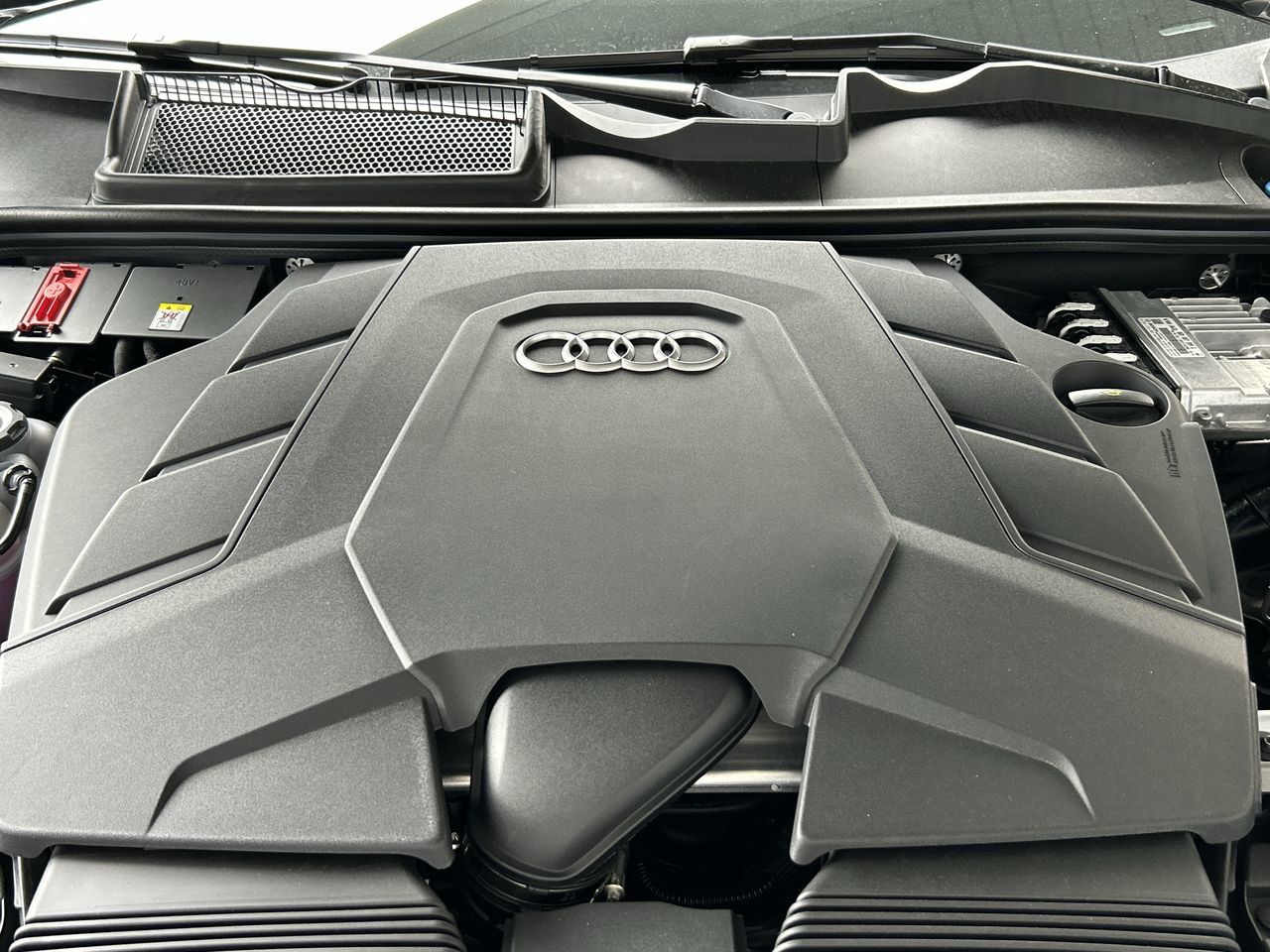 2023 Audi Q8 in Thornhill, Ontario