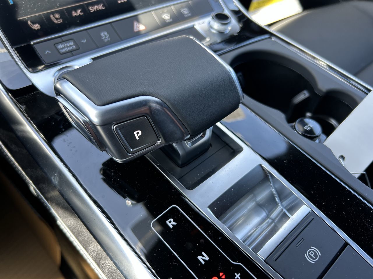2025 Audi Q8 in Thornhill, Ontario