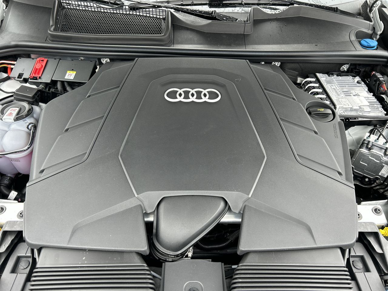 2025 Audi Q8 in Thornhill, Ontario