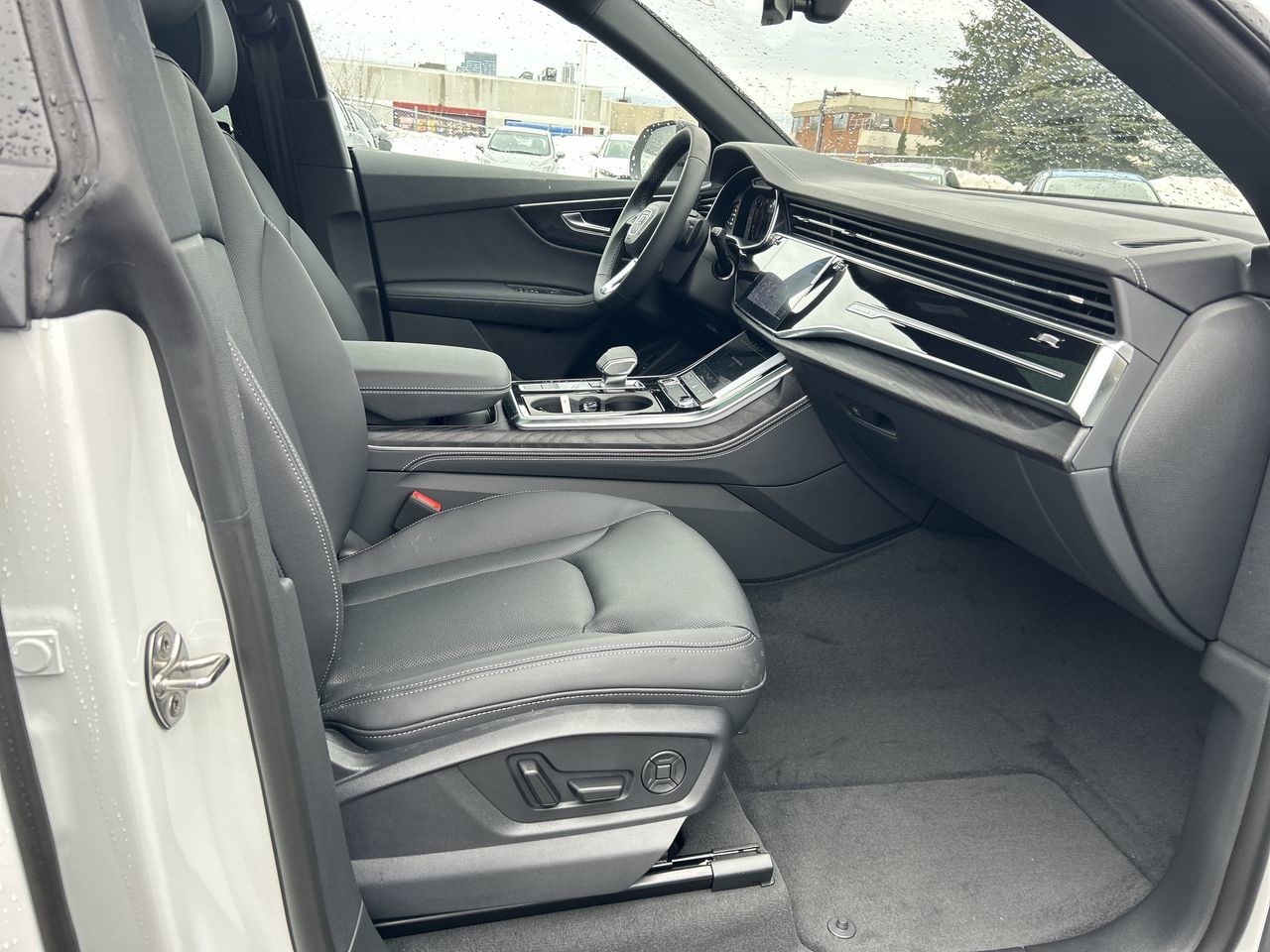 2025 Audi Q8 in Thornhill, Ontario
