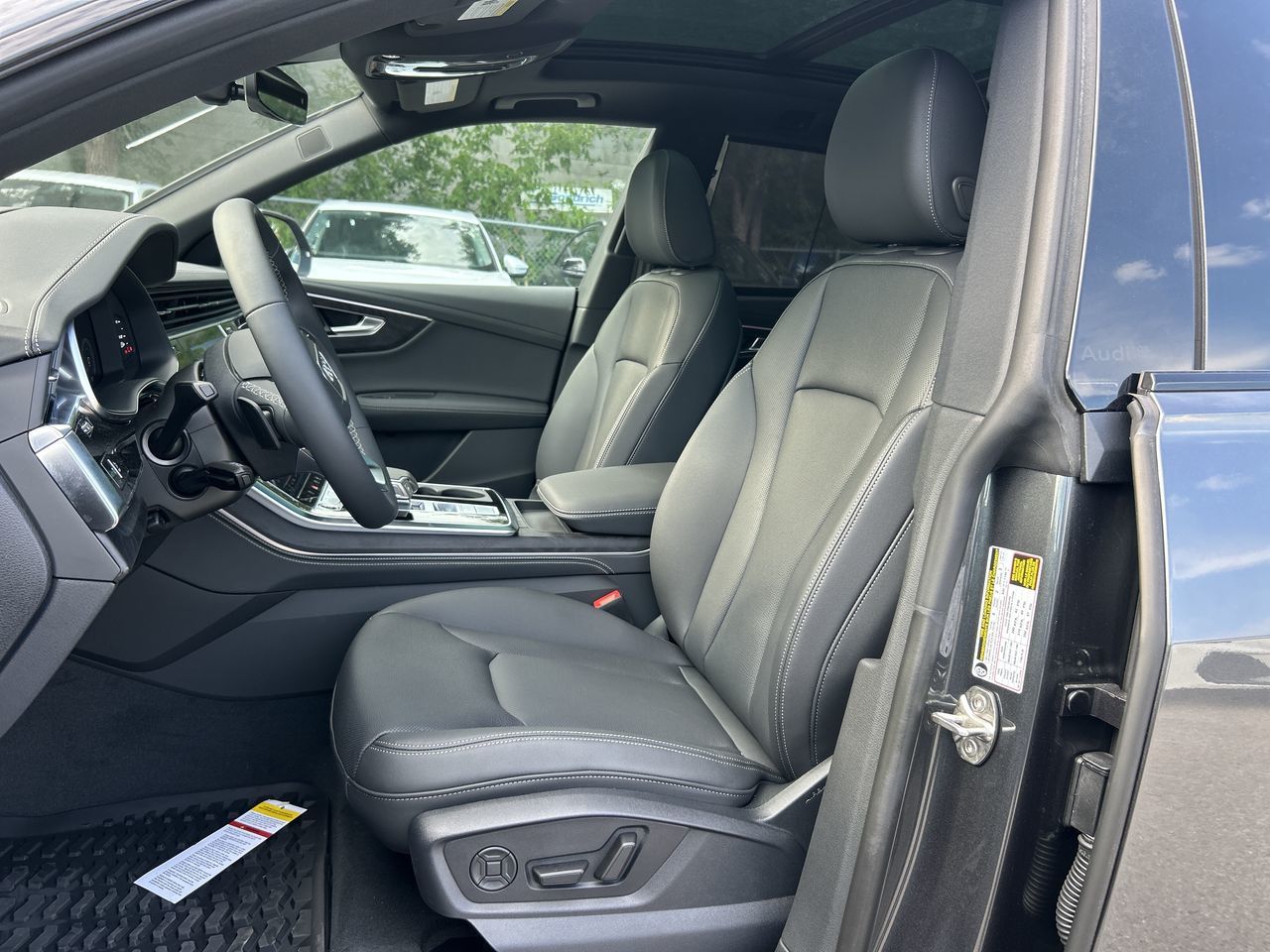 2025 Audi Q8 in Thornhill, Ontario