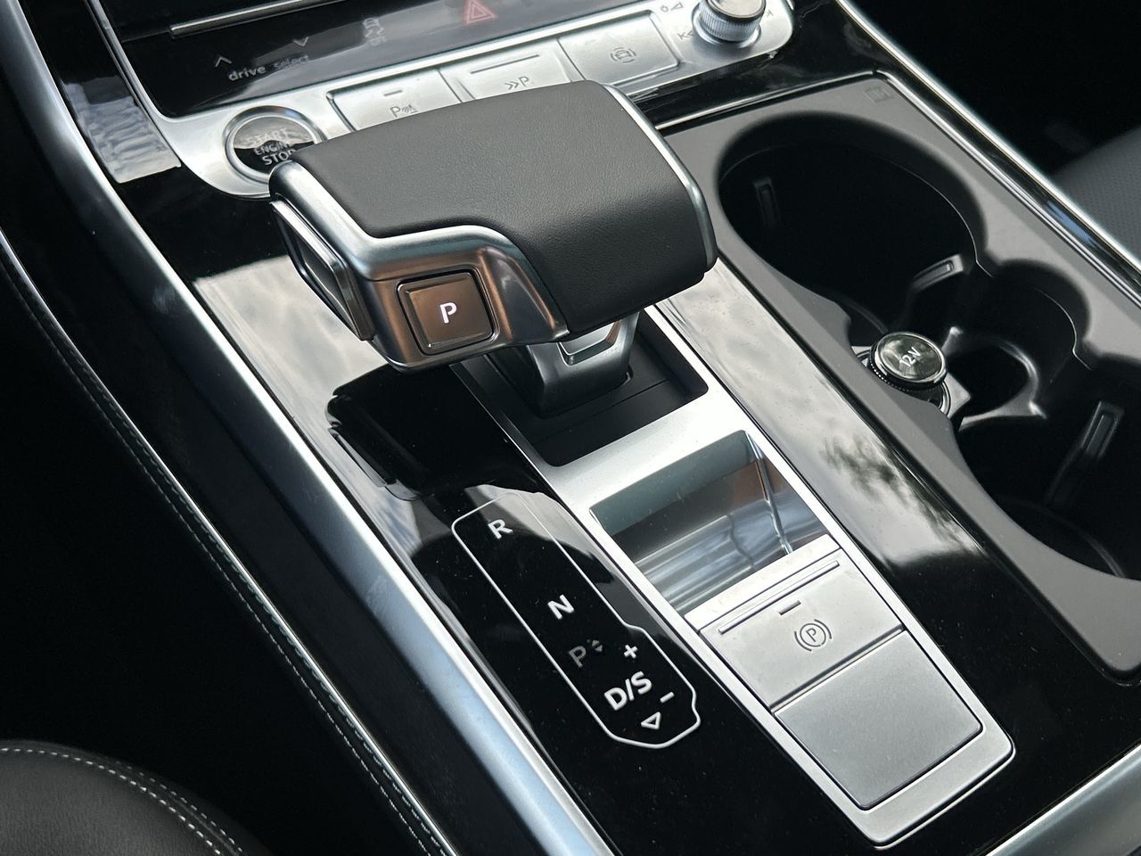 2025 Audi Q8 in Thornhill, Ontario