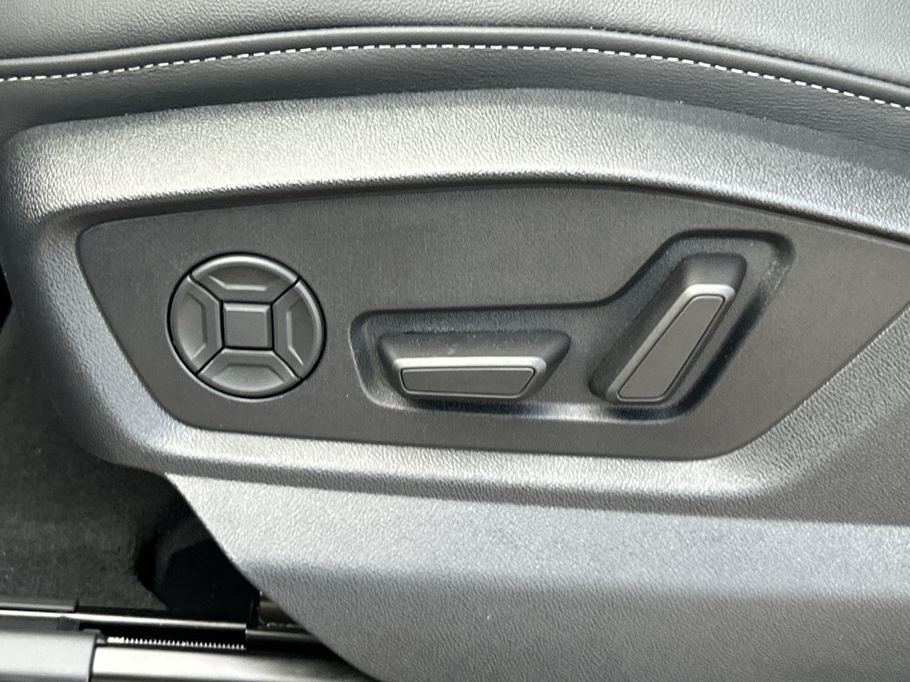 2025 Audi Q8 in Thornhill, Ontario