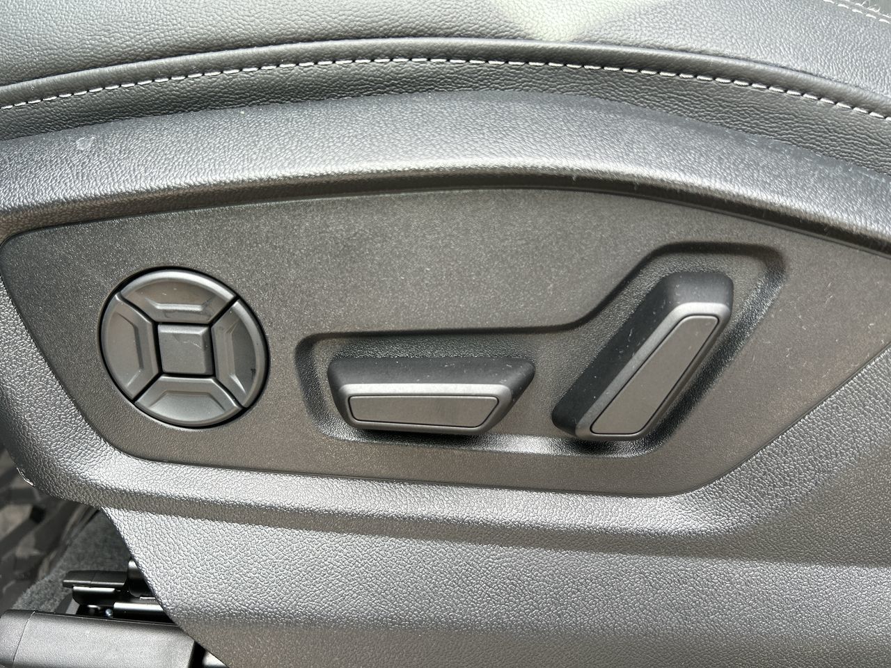 2026 Audi Q8 in Thornhill, Ontario