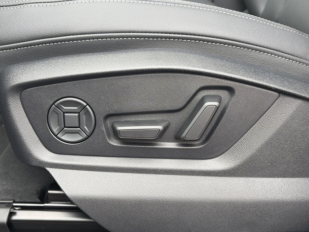 2026 Audi Q8 in Thornhill, Ontario