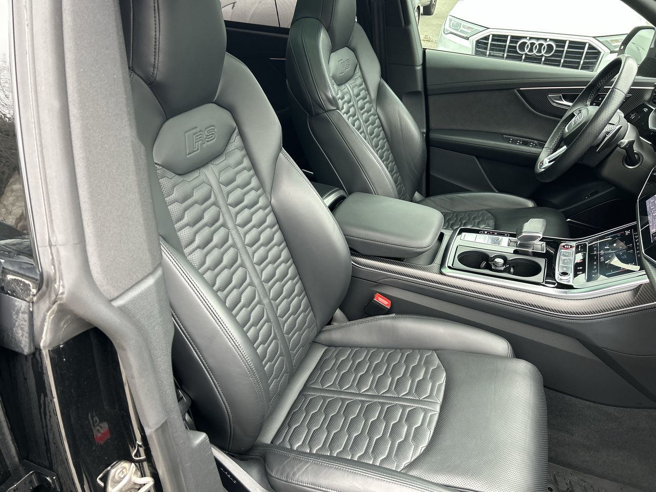 2023 Audi RS Q8 in Thornhill, Ontario