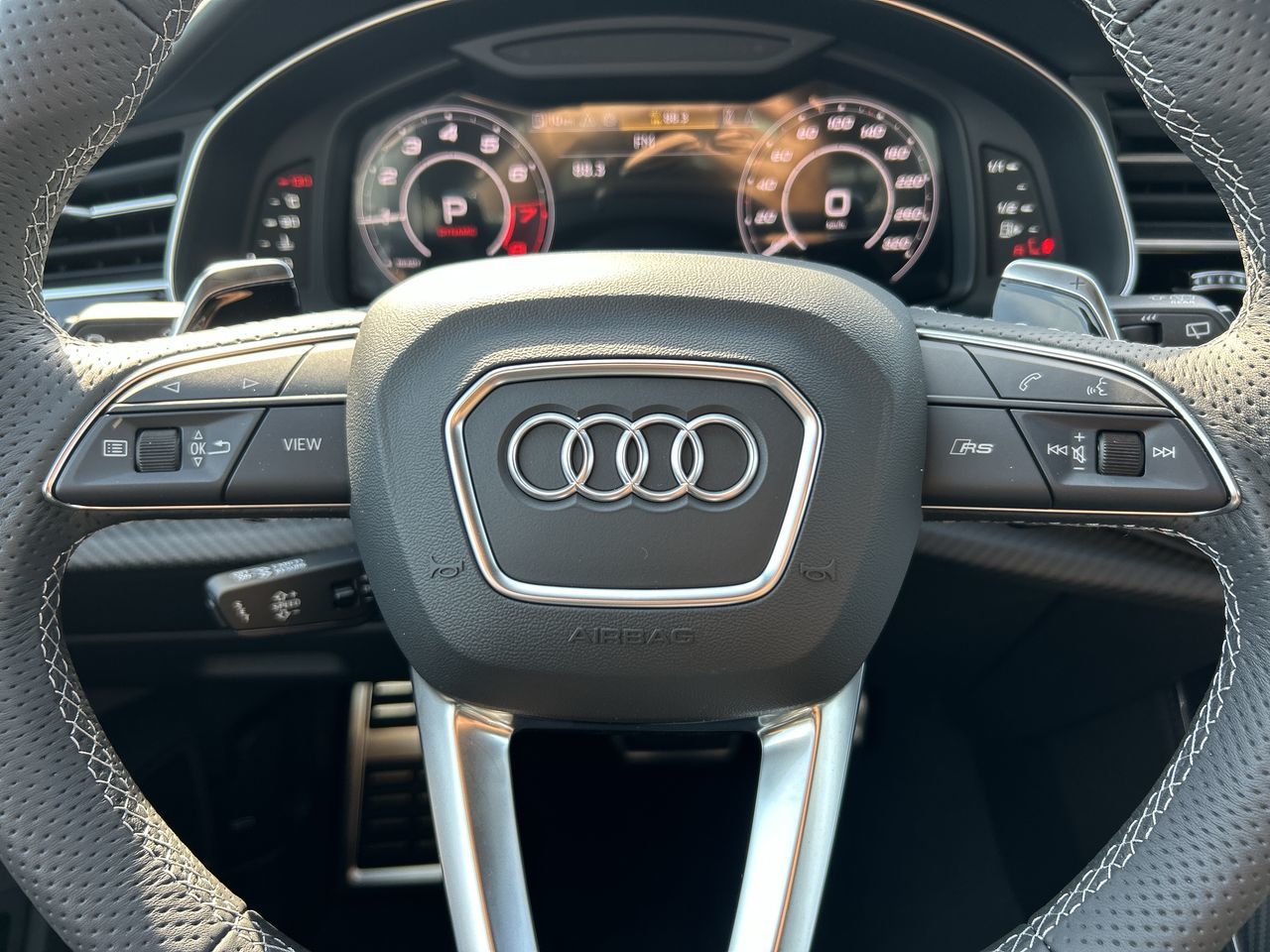 2025 Audi RS Q8 in Thornhill, Ontario