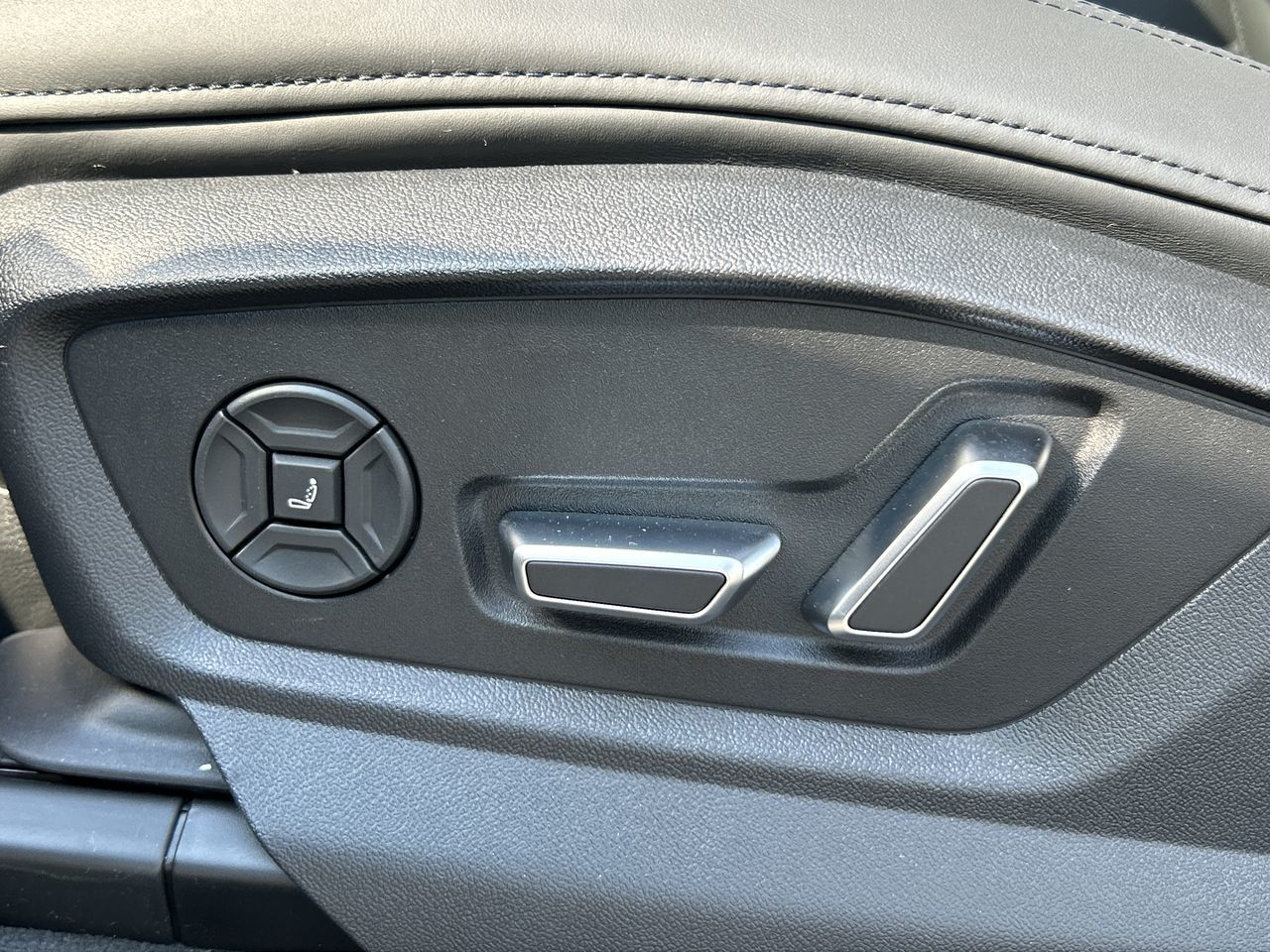 2025 Audi RS Q8 in Thornhill, Ontario