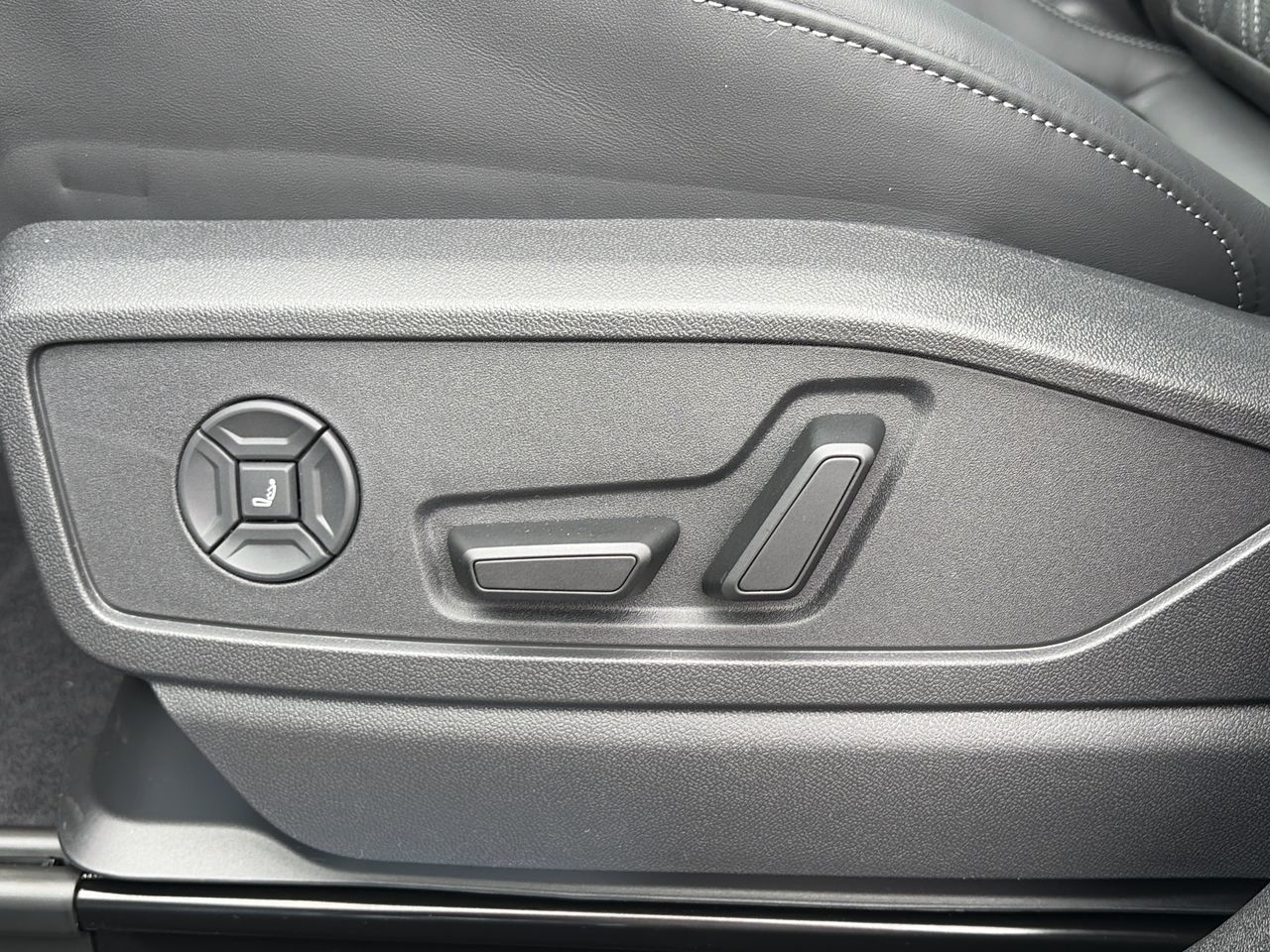 2026 Audi SQ5 in Thornhill, Ontario