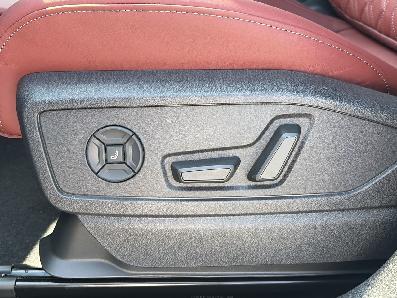 2026 Audi SQ5 in Thornhill, Ontario