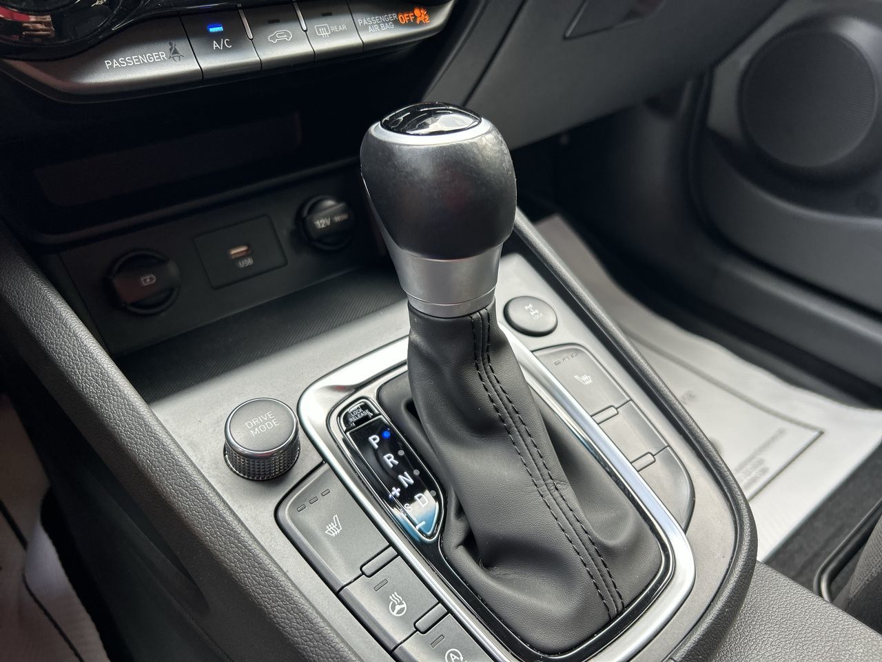 Hyundai Kona  2023 à Thornhill, Ontario