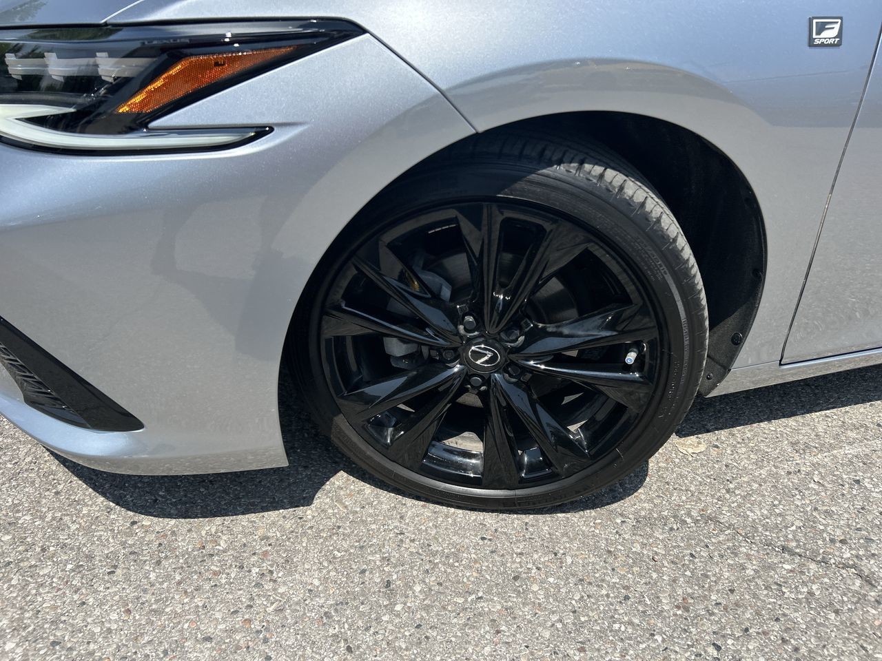 2023 Lexus ES in Thornhill, Ontario