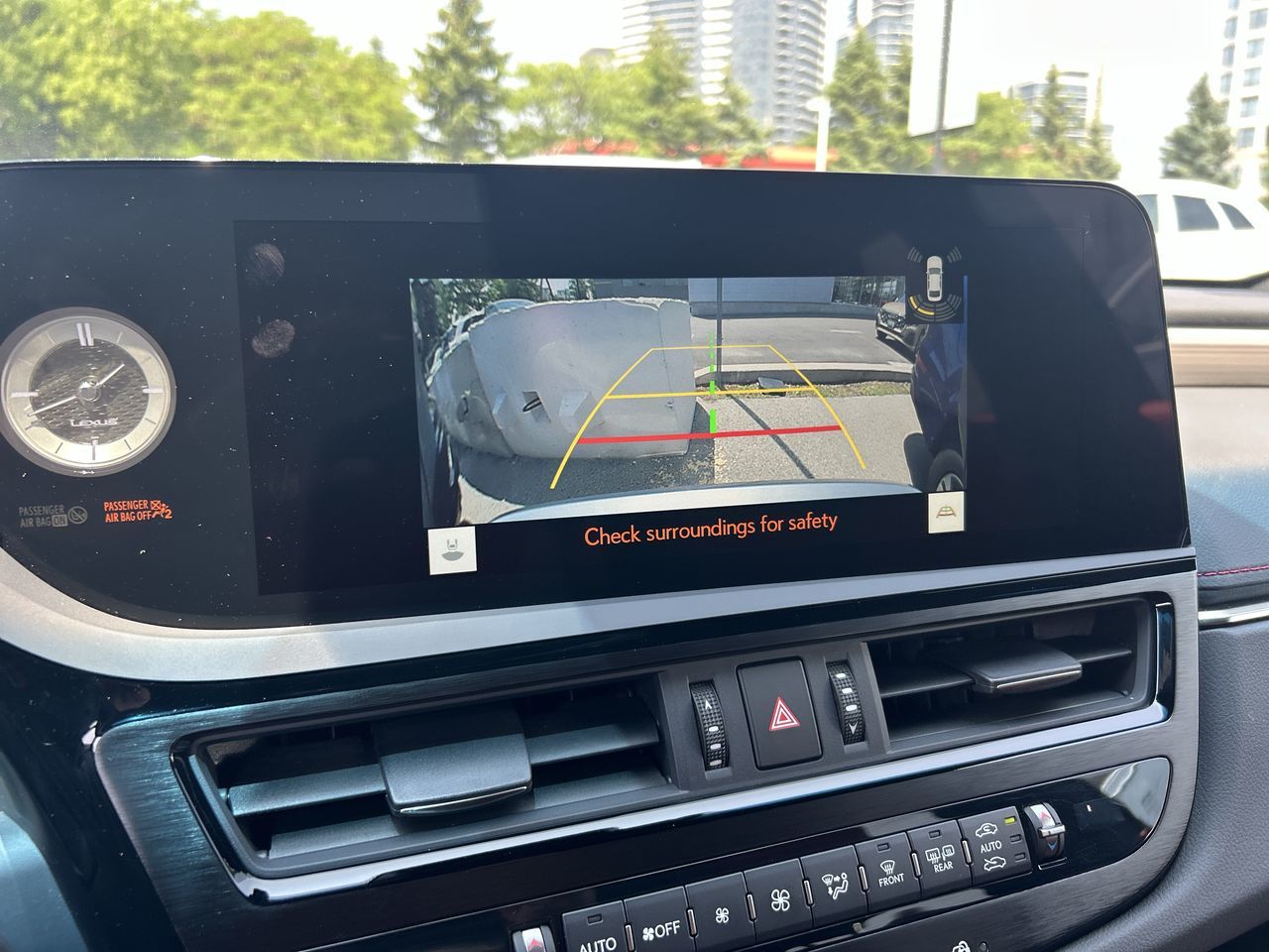 2023 Lexus ES in Thornhill, Ontario
