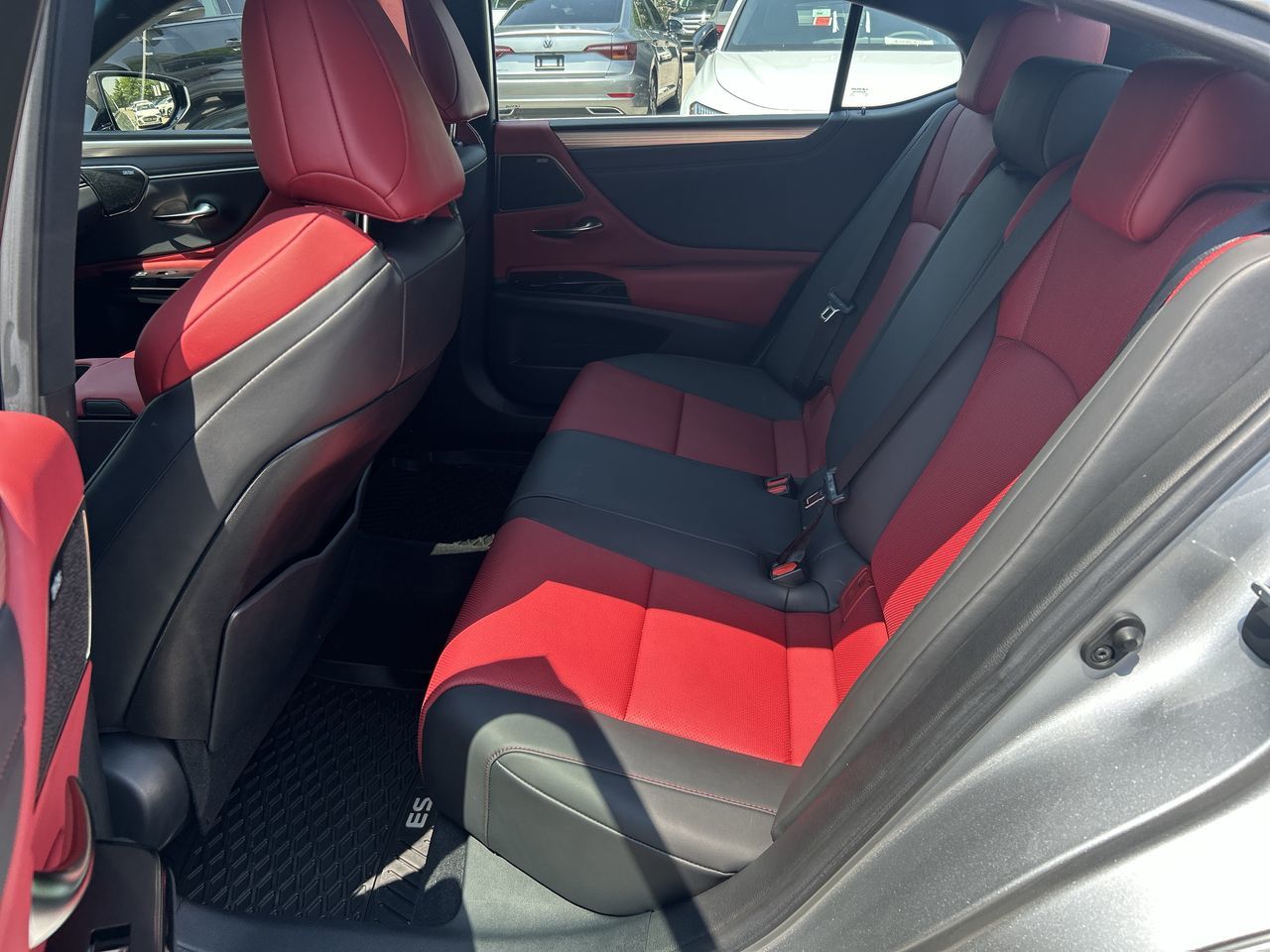 2023 Lexus ES in Thornhill, Ontario