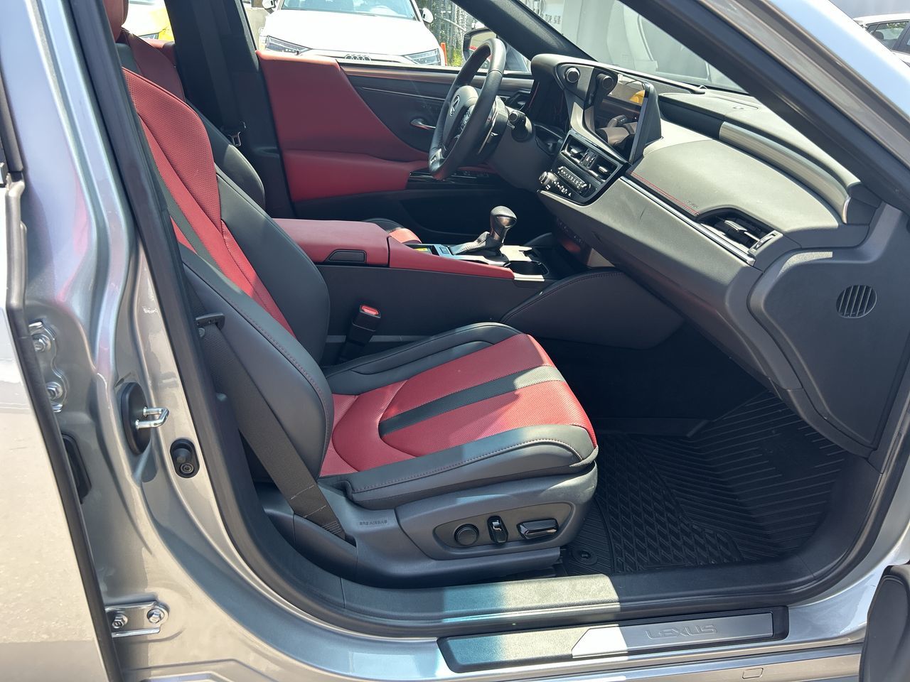 2023 Lexus ES in Thornhill, Ontario
