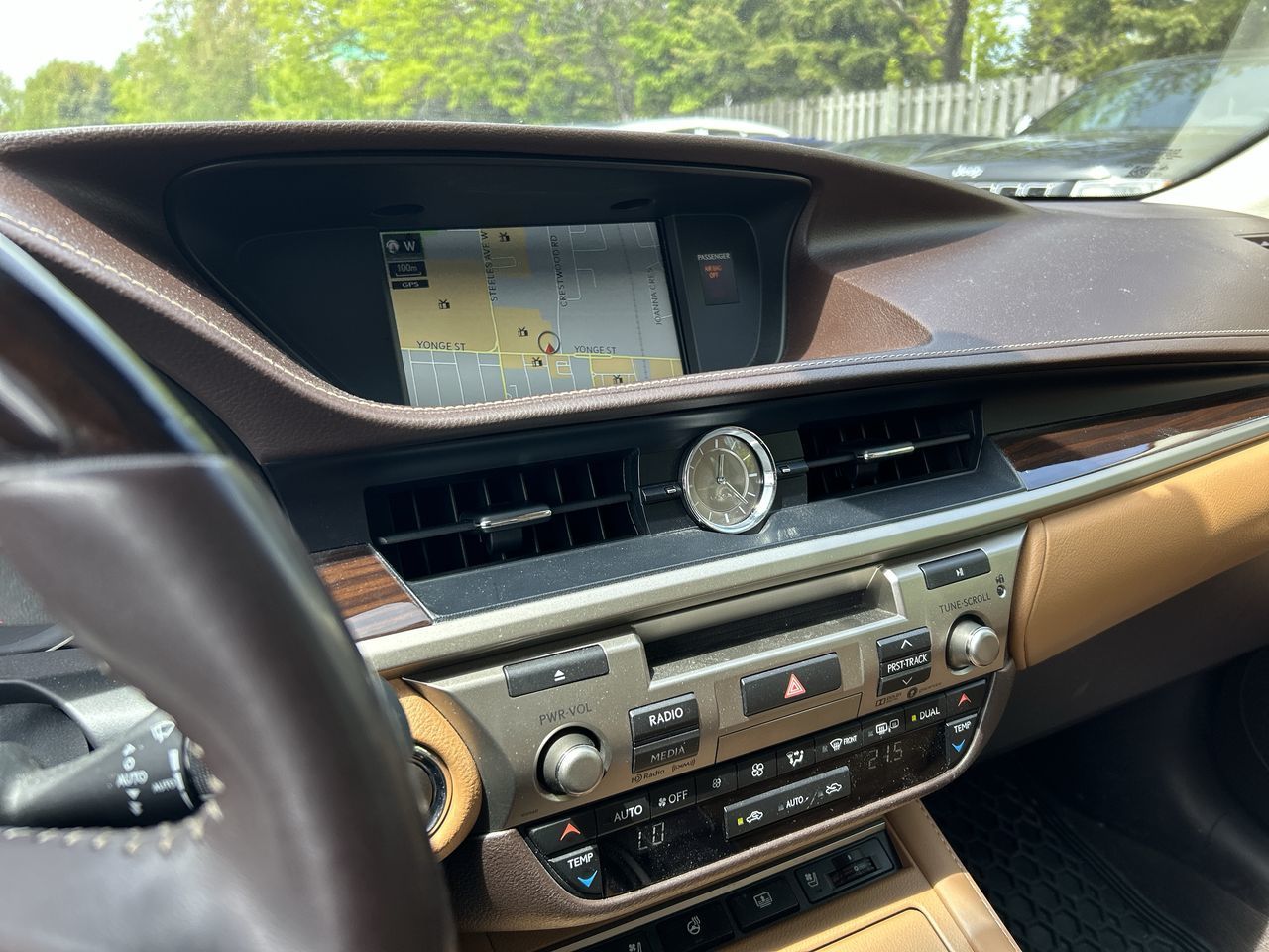 2017 Lexus ES350 in Thornhill, Ontario