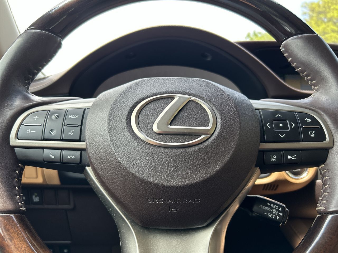 2017 Lexus ES350 in Thornhill, Ontario