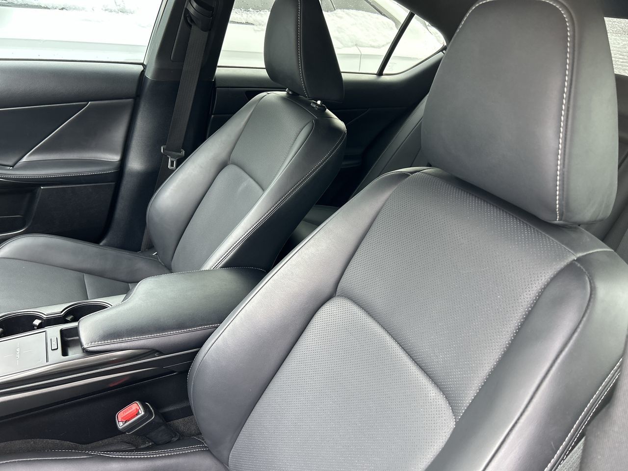 2024 Lexus IS in Thornhill, Ontario