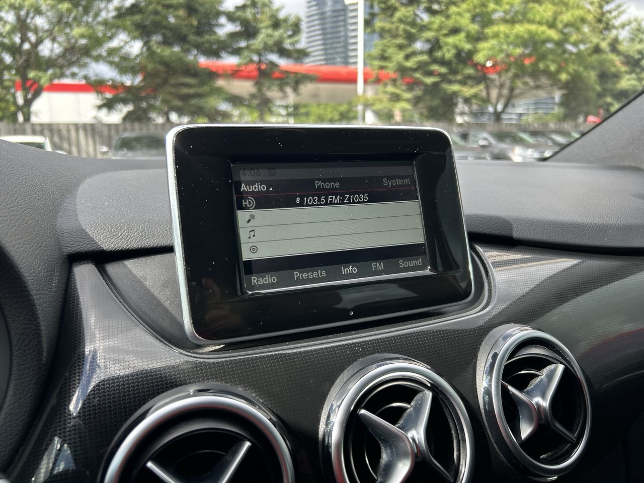 2014 Mercedes-Benz B250 in Thornhill, Ontario