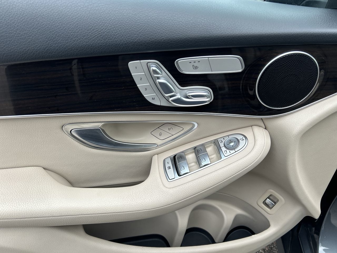 Mercedes-Benz GLC300  2017 à Thornhill, Ontario