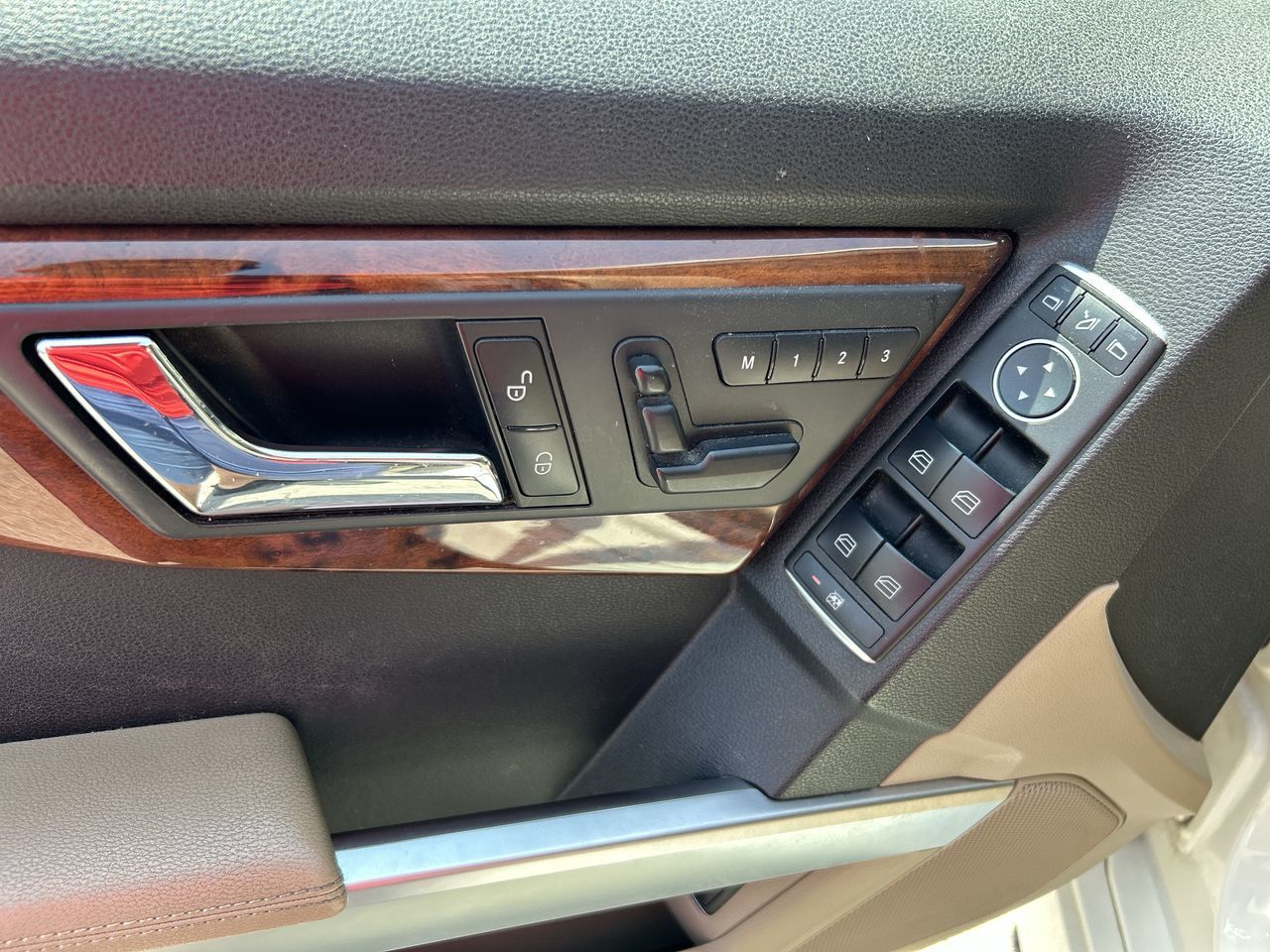 2011 Mercedes-Benz GLK350 in Thornhill, Ontario