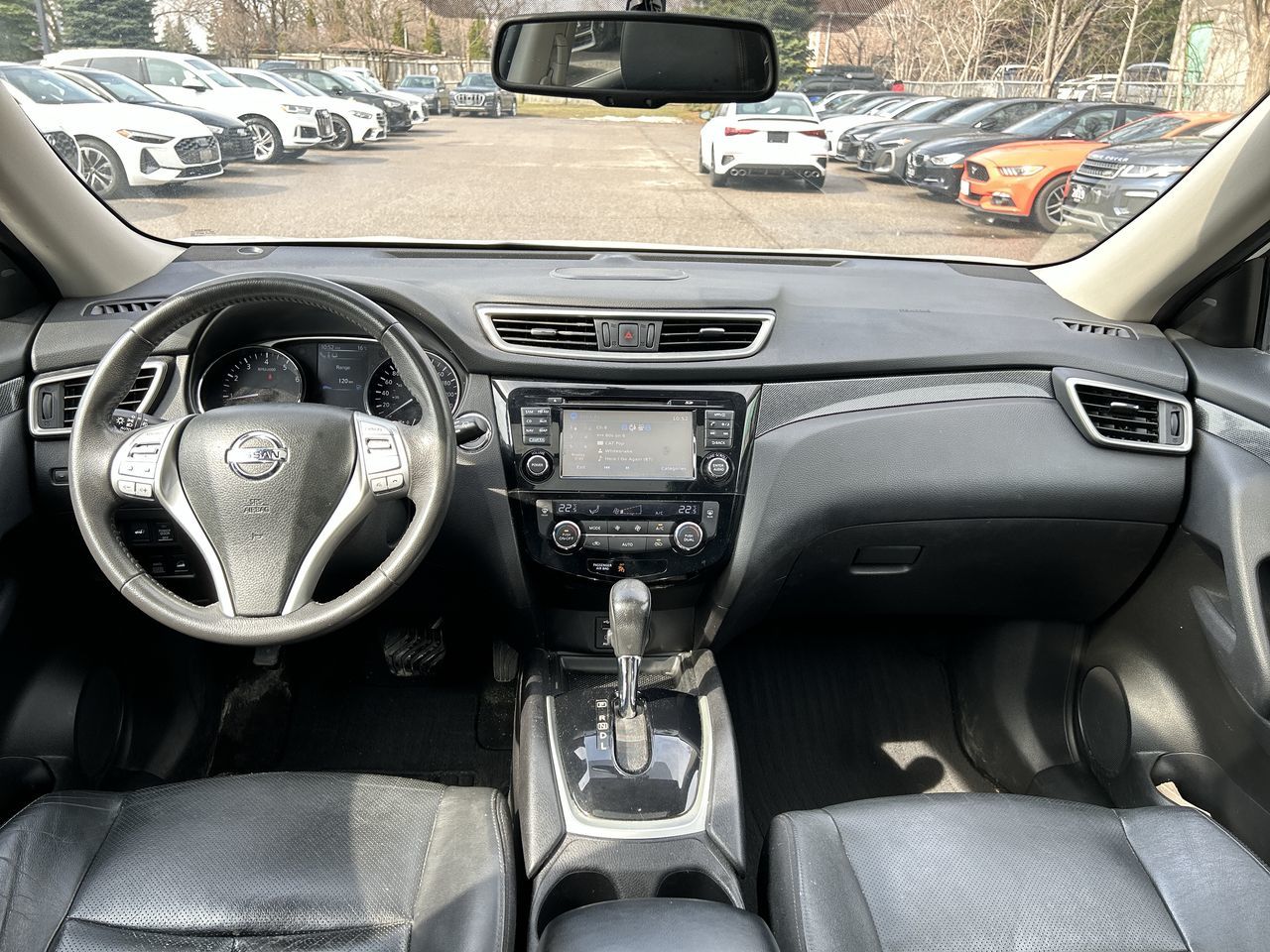 Nissan Rogue  2015 à Thornhill, Ontario