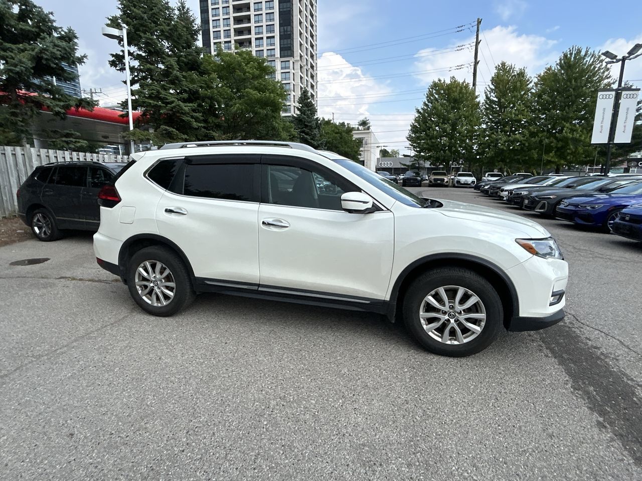 2017 Nissan Rogue in Thornhill, Ontario