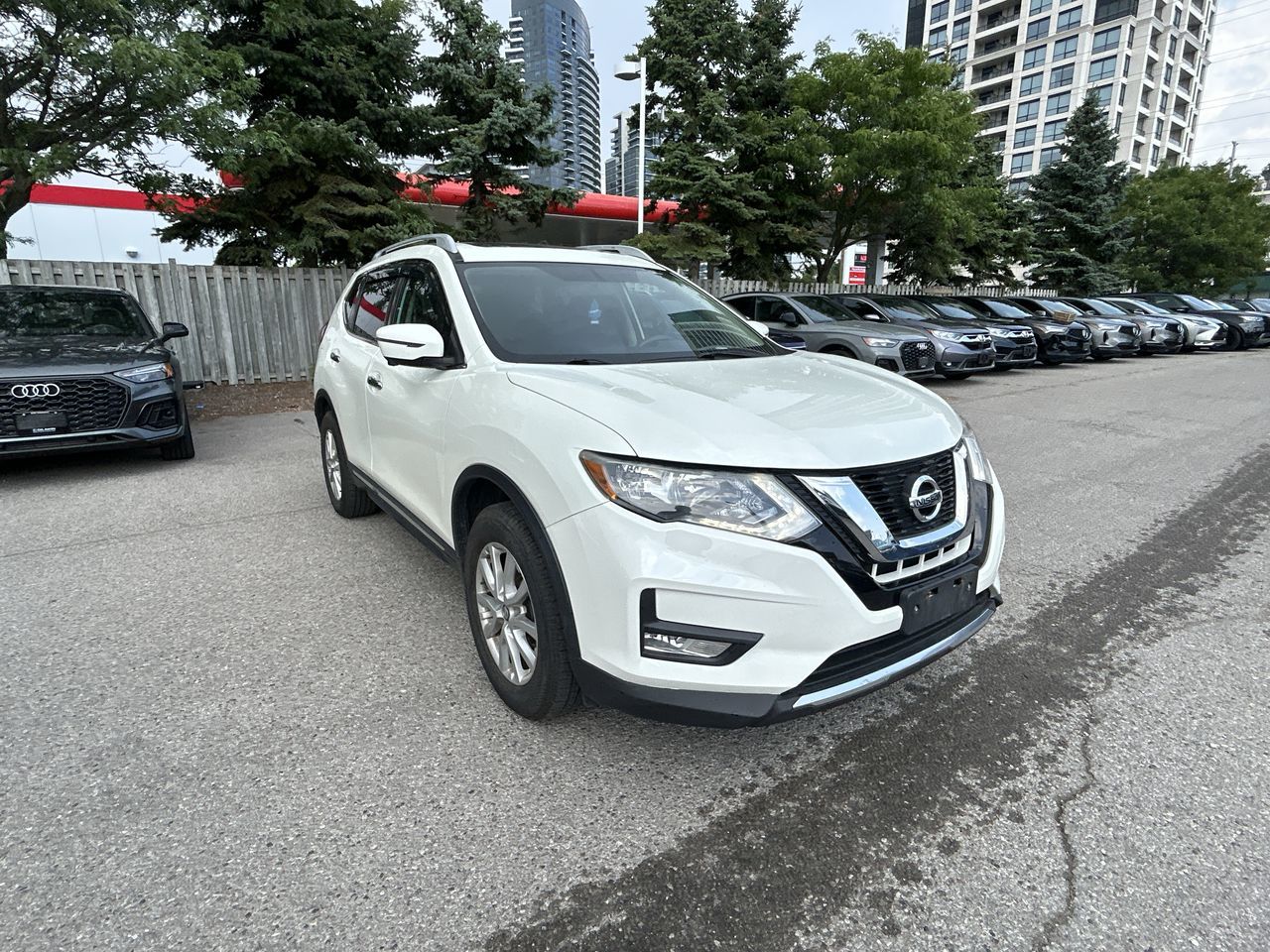 2017 Nissan Rogue in Thornhill, Ontario
