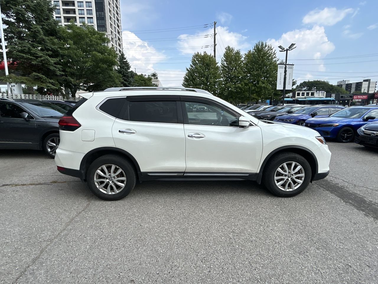 2017 Nissan Rogue in Thornhill, Ontario