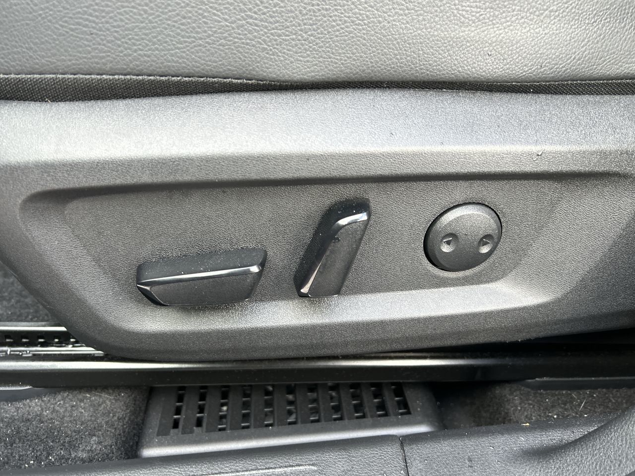 2023 Nissan Rogue in Thornhill, Ontario