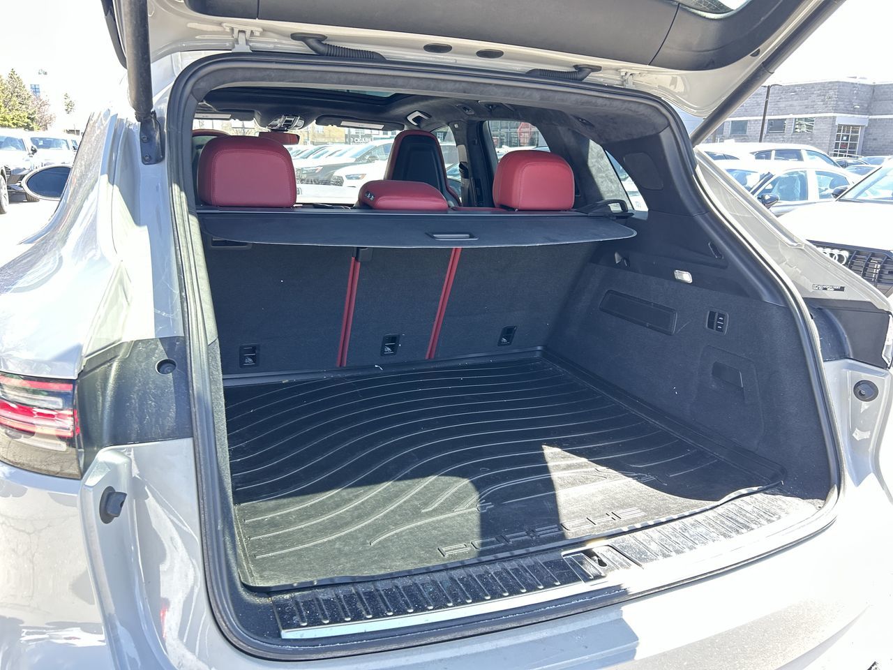 Porsche Cayenne  2023 à Thornhill, Ontario