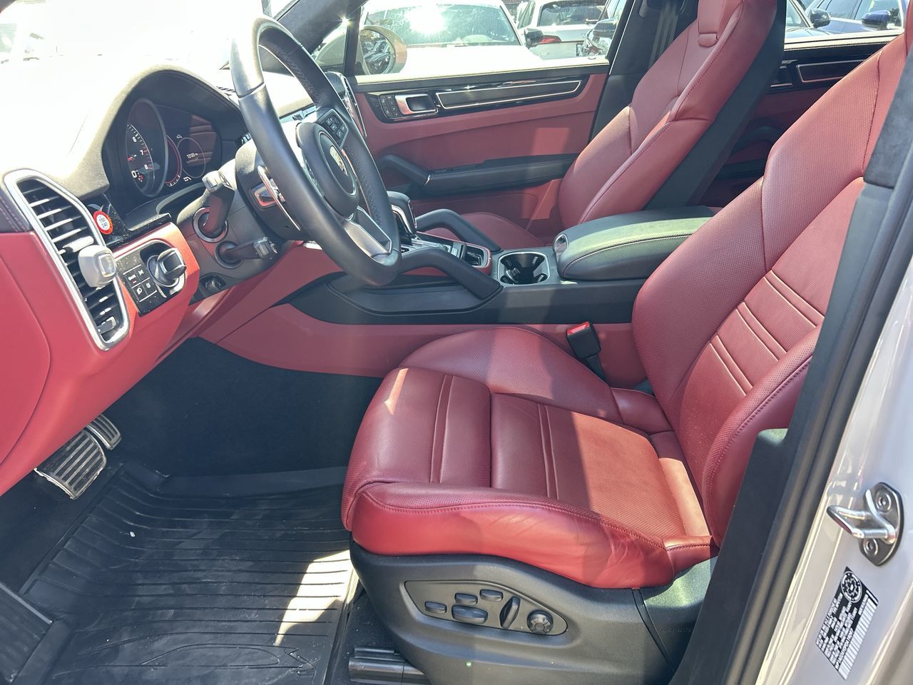 Porsche Cayenne  2023 à Thornhill, Ontario