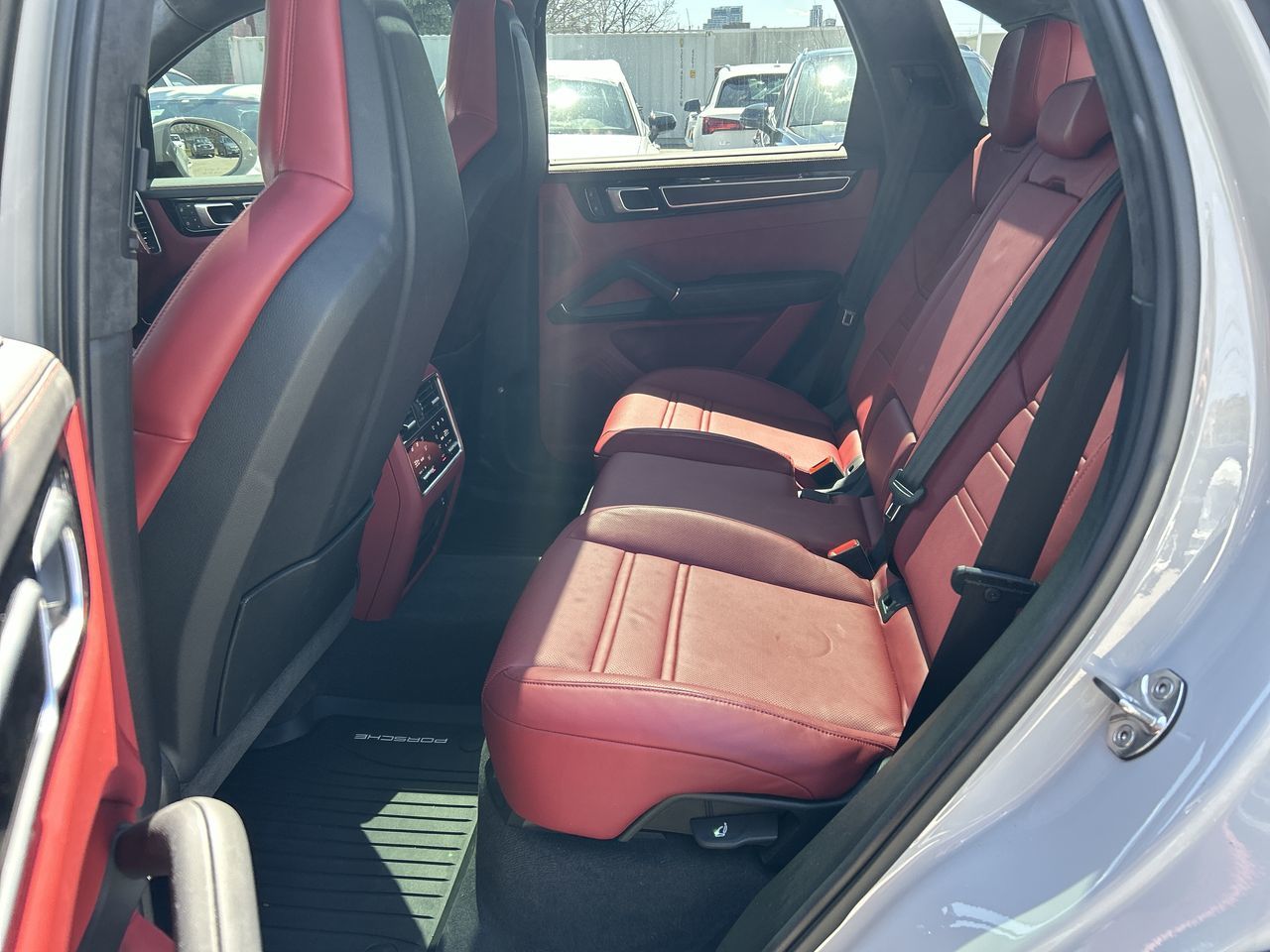 Porsche Cayenne  2023 à Thornhill, Ontario