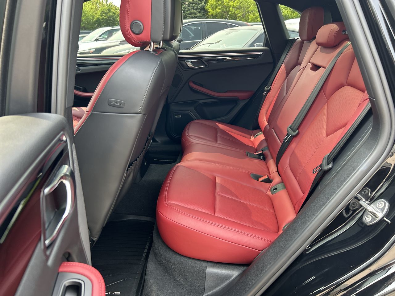 Porsche Macan  2022 à Thornhill, Ontario