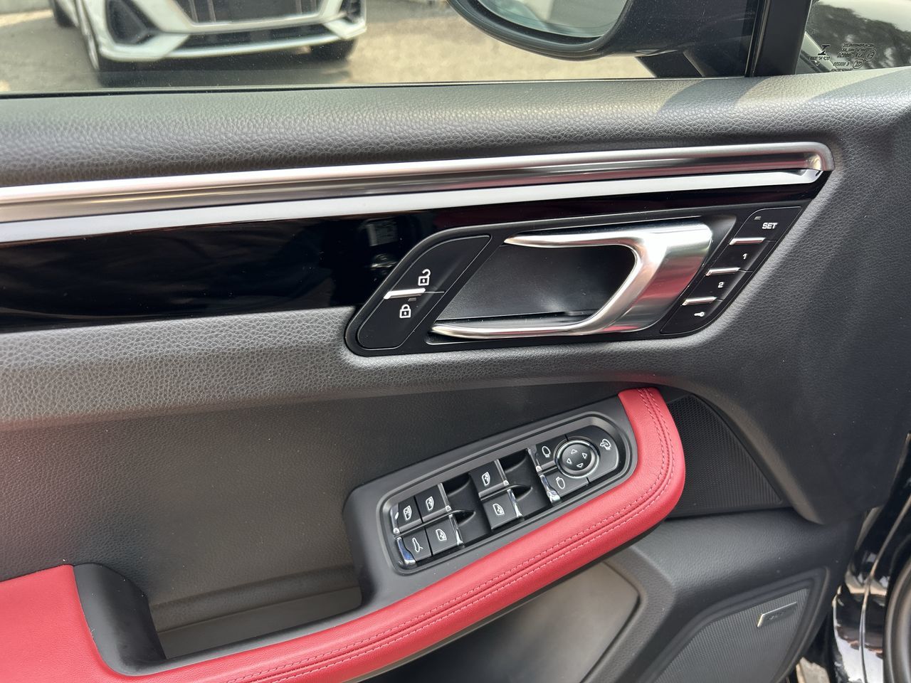 Porsche Macan  2022 à Thornhill, Ontario