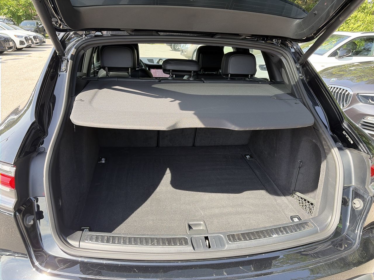 Porsche Macan  2022 à Thornhill, Ontario