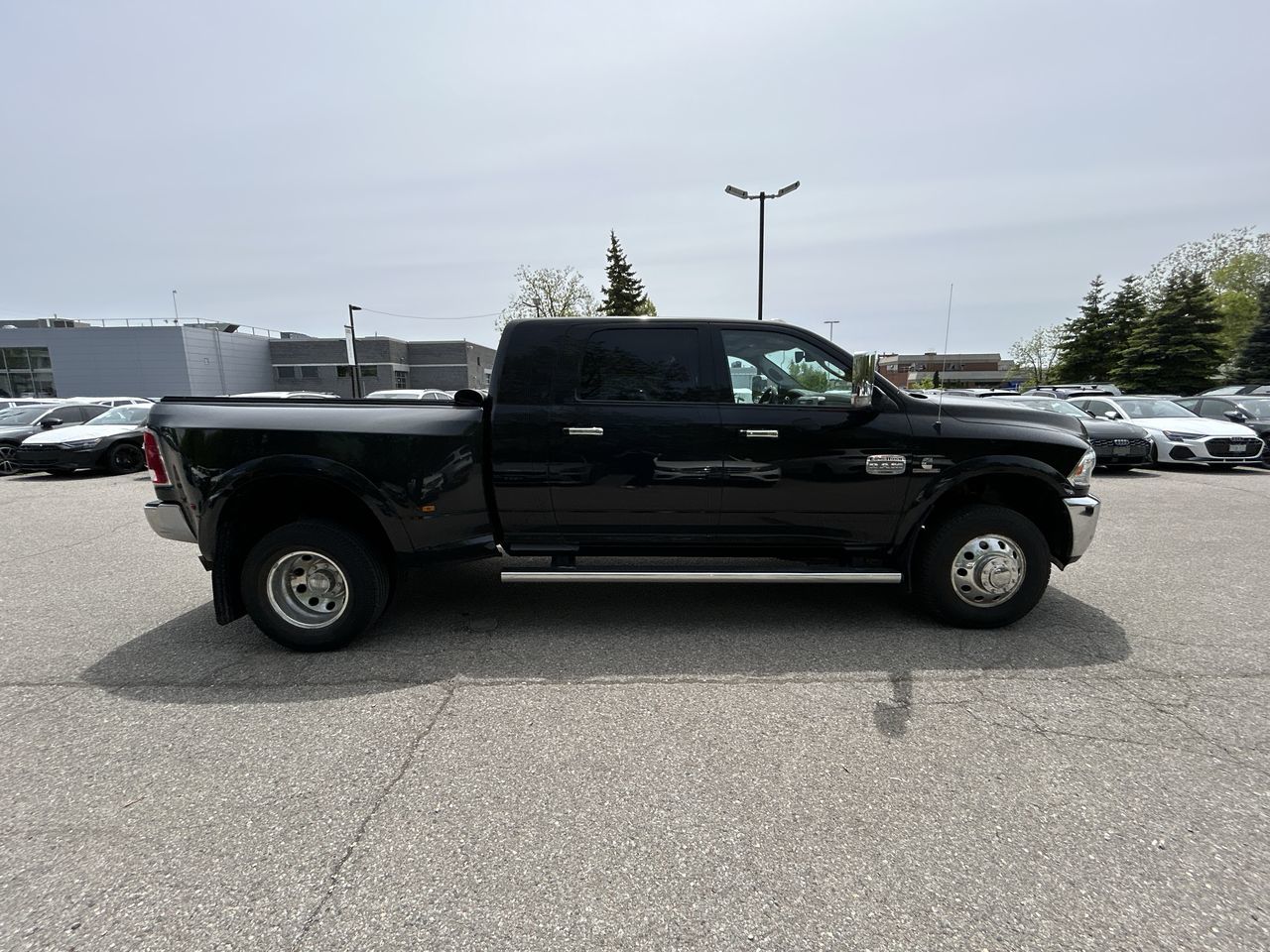 2017 Ram RAM 3500 Mega Cab 4x4 in Thornhill, Ontario