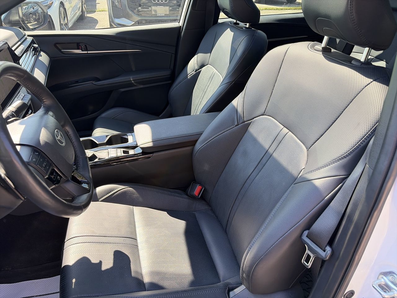 Toyota Camry Hybrid  2025 à Thornhill, Ontario