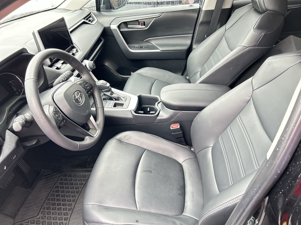 2025 Toyota RAV4 XLE AWD in Thornhill, Ontario