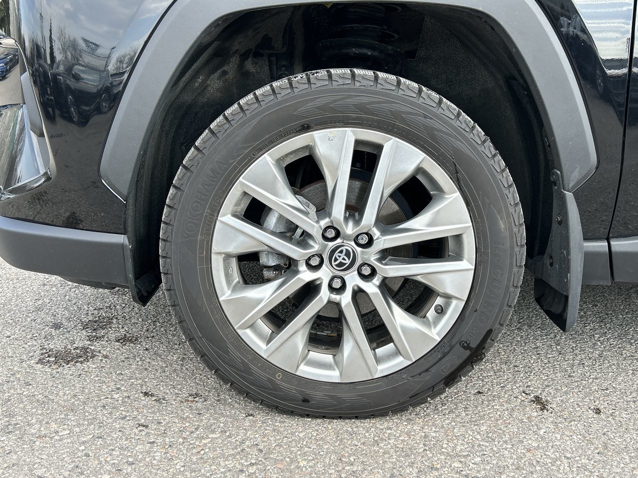 2025 Toyota RAV4 XLE AWD in Thornhill, Ontario