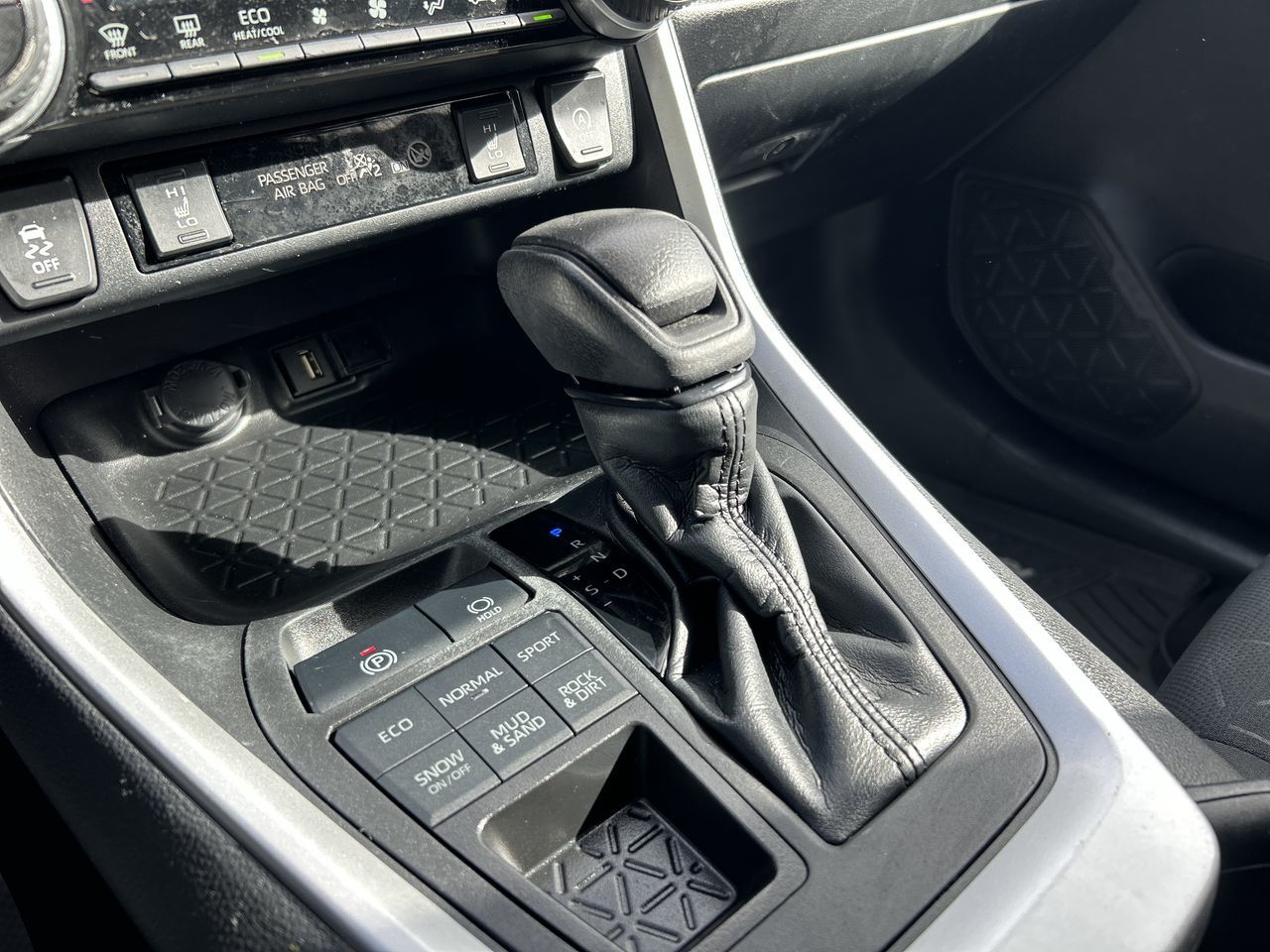 Toyota RAV4  2022 à Thornhill, Ontario