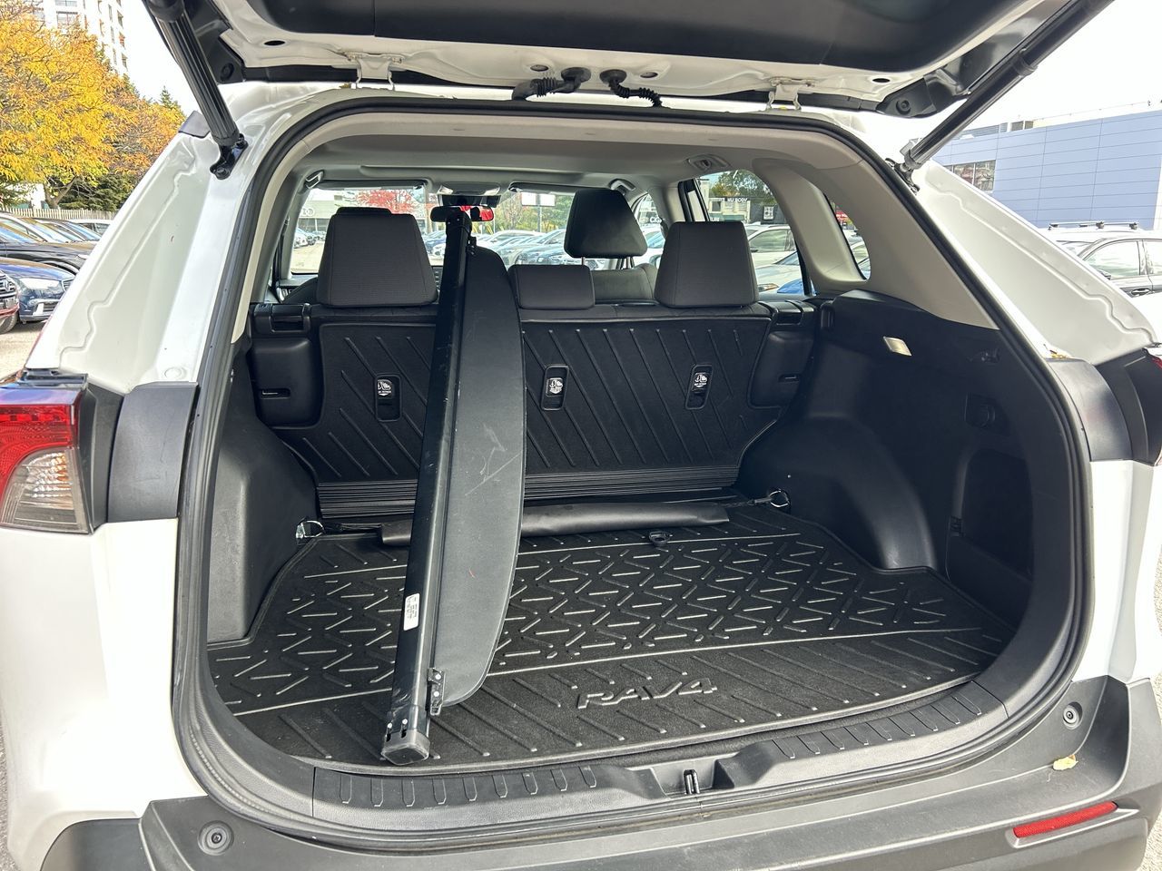 Toyota RAV4  2022 à Thornhill, Ontario