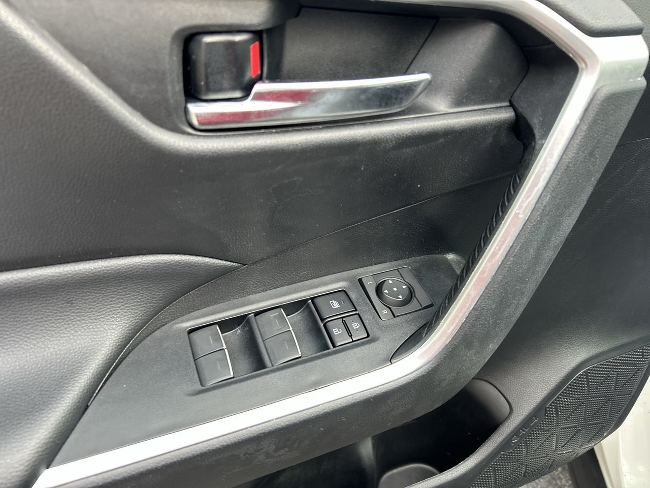 Toyota RAV4  2022 à Thornhill, Ontario